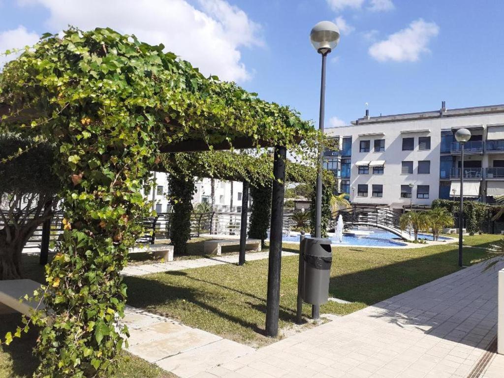 Апартаменты Residencial La Bahia Санта Пола Экстерьер фото